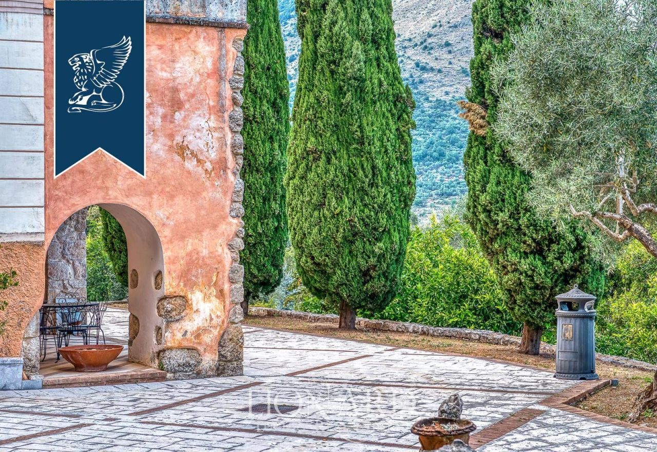 Вилла в Фрозиноне, Италия, 1 000 м² - фото 8