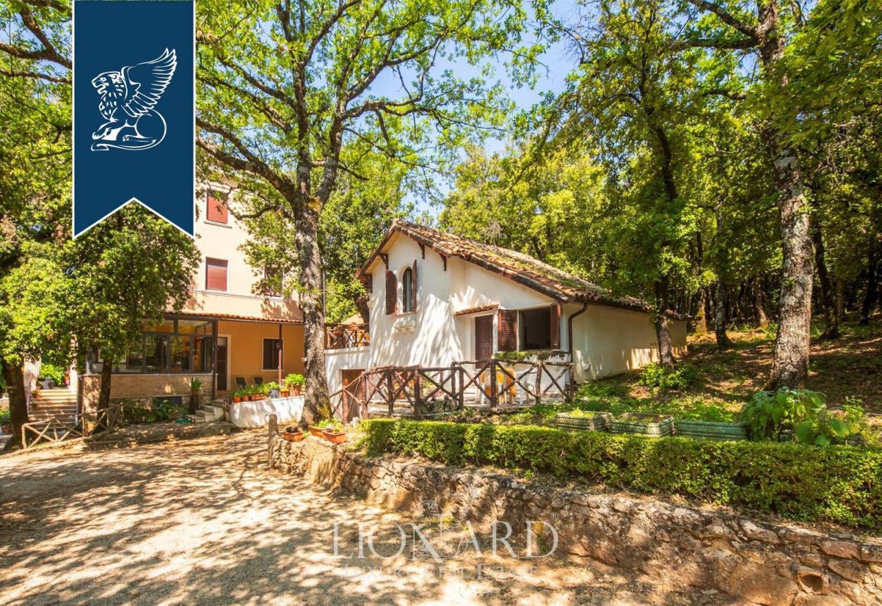 Отель, гостиница в Сполето, Италия, 1 500 м² - фото 8