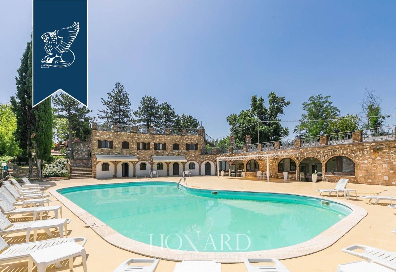 Ферма в Пезаро, Италия, 1 500 м² - фото 8