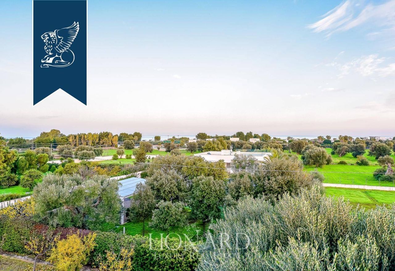 Вилла в Монополи, Италия, 500 м² - фото 8