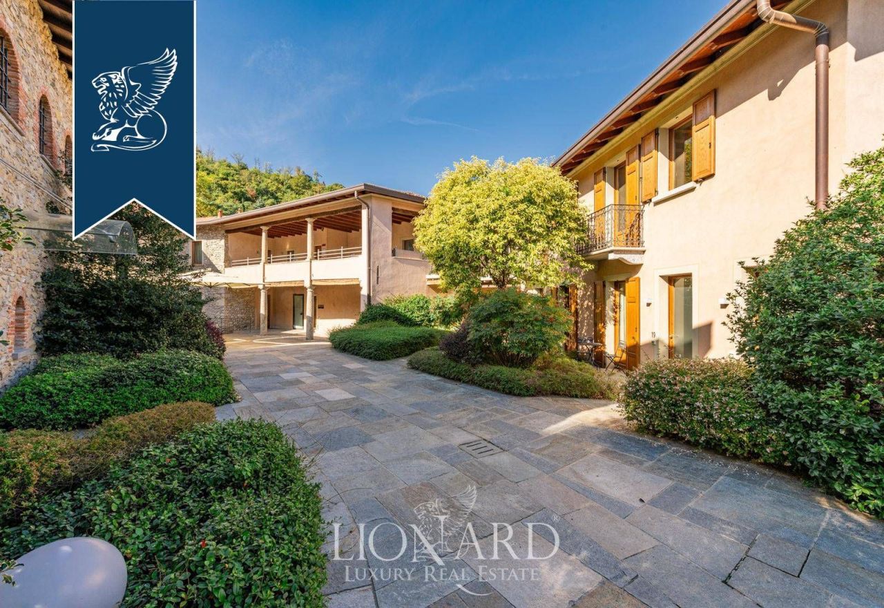 Отель, гостиница в Лекко, Италия, 3 500 м² - фото 8