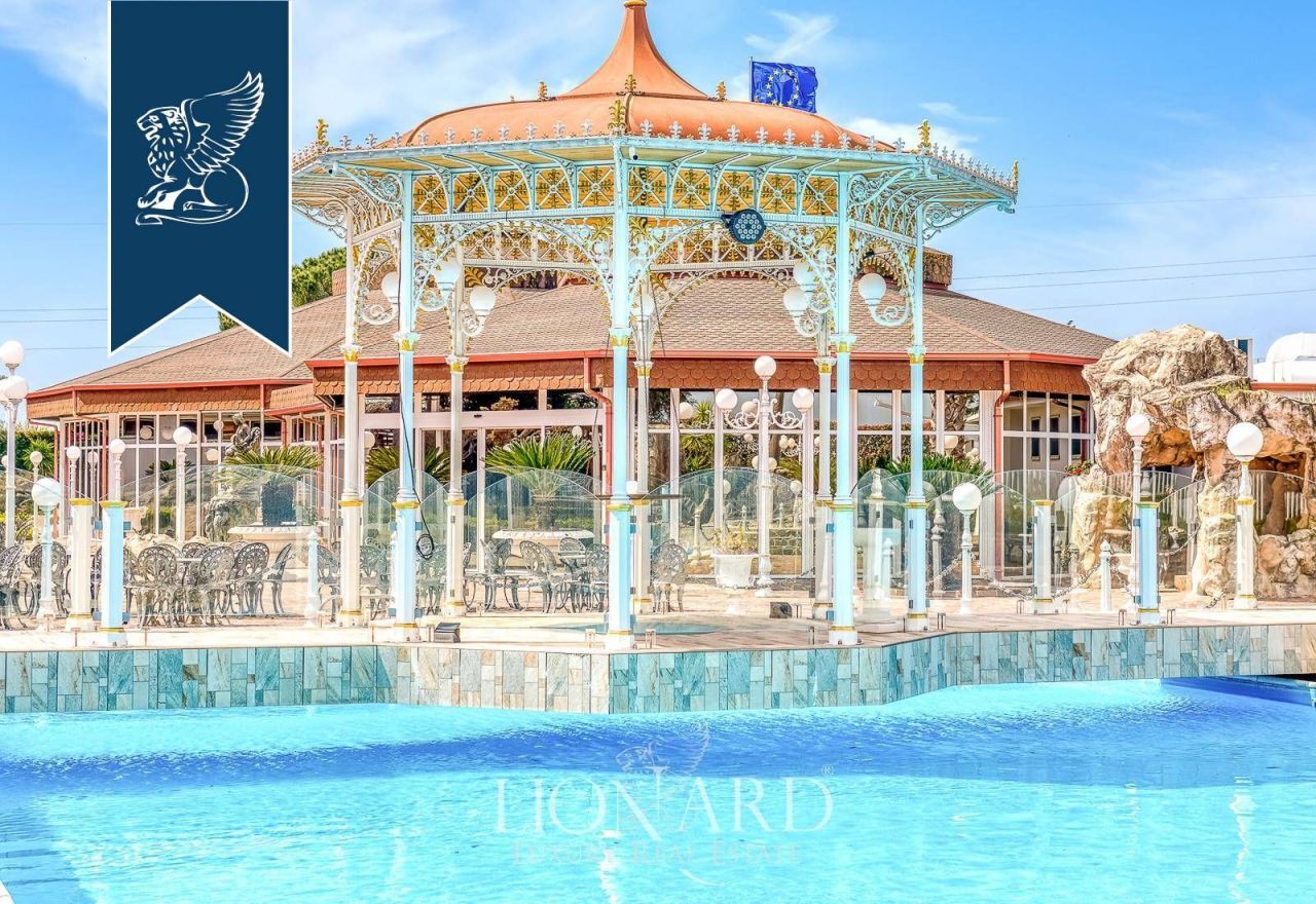 Отель, гостиница в Салерно, Италия, 1 300 м² - фото 8