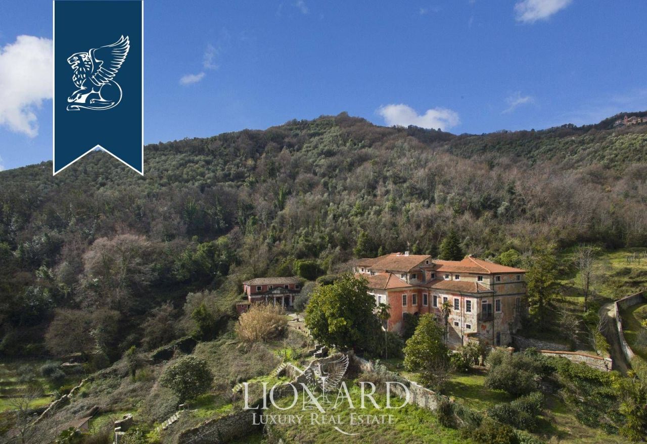 Вилла в Карраре, Италия, 2 000 м² - фото 8