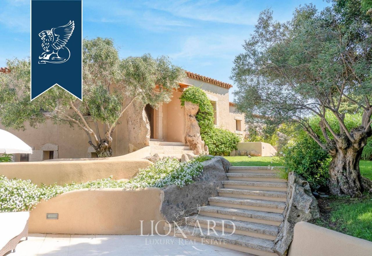 Вилла в Порто Черво, Италия, 298 м² - фото 8