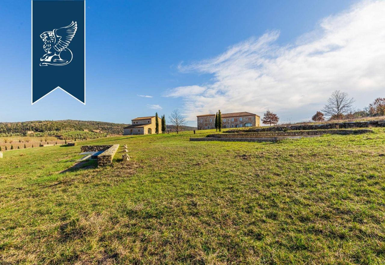 Ферма в Сиене, Италия, 1 400 м² - фото 8