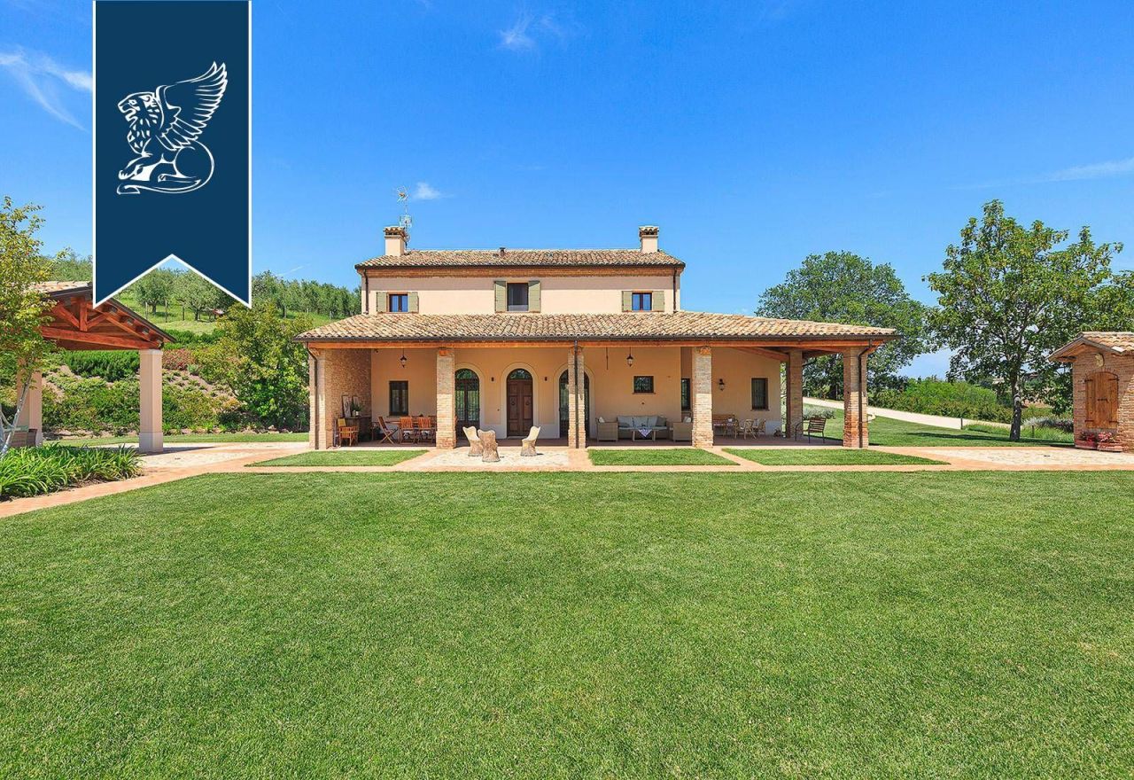 Вилла в Форли-Чезене, Италия, 350 м² - фото 8