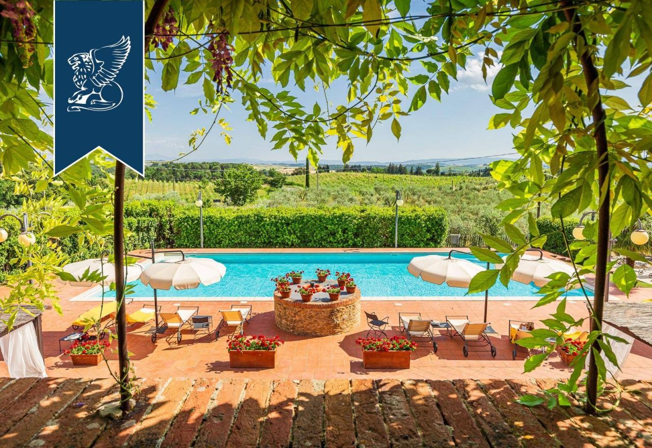 Дом в Сиене, Италия, 4 300 м² - фото 8