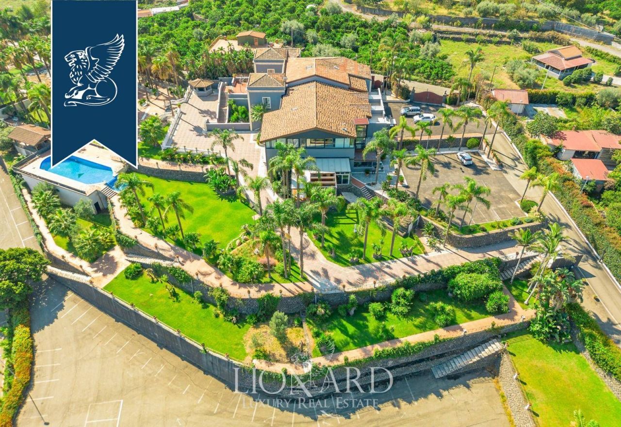 Вилла в Ачиреале, Италия, 1 800 м² - фото 7