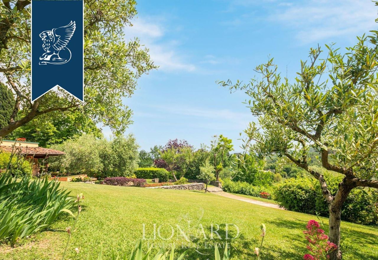 Вилла в Прато, Италия, 1 000 м² - фото 7