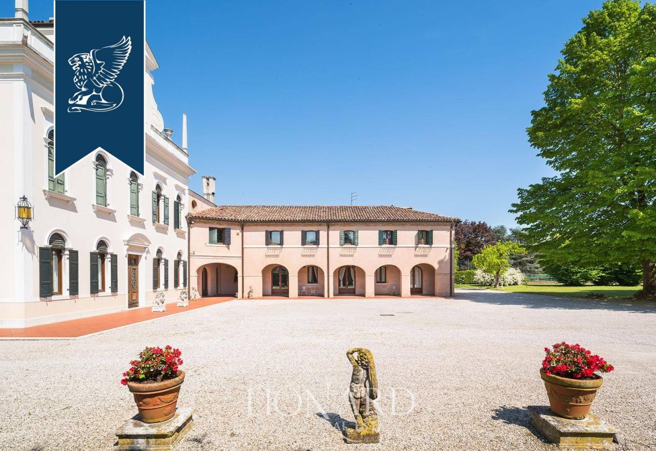 Вилла в Тревизо, Италия, 1 800 м² - фото 7