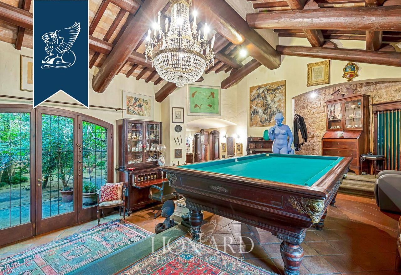 Замок в Камайоре, Италия, 500 м² - фото 7