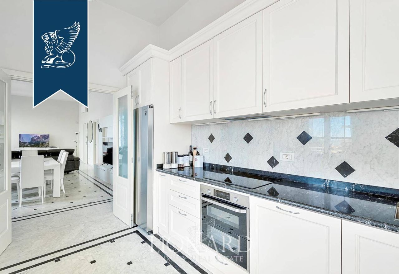 Вилла в Форте деи Марми, Италия, 950 м² - фото 7