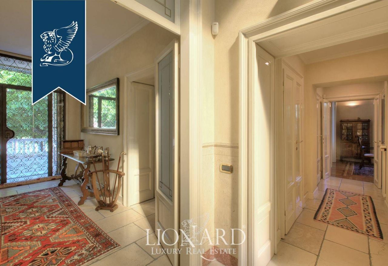 Вилла в Варесе, Италия, 550 м² - фото 7