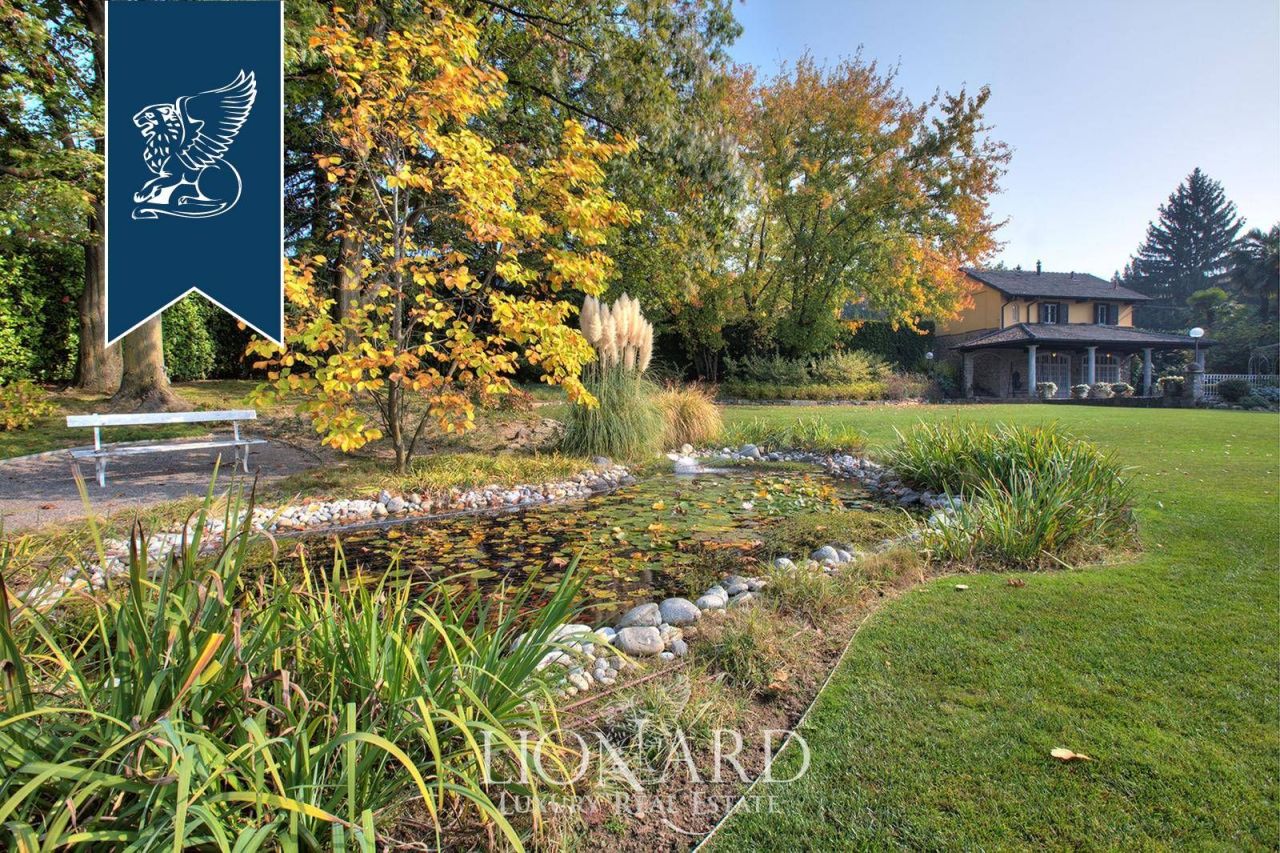 Вилла в Мерате, Италия, 930 м² - фото 7