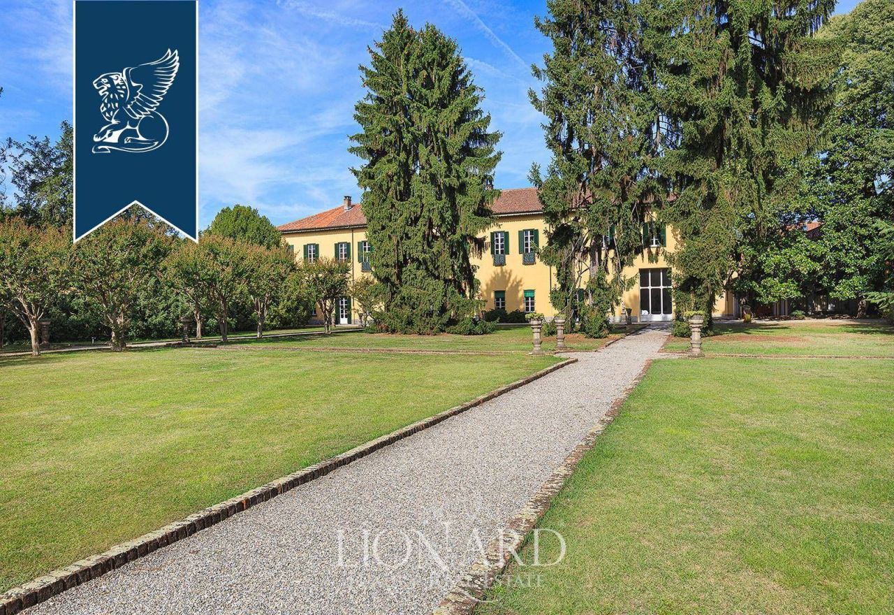 Вилла в Милане, Италия, 2 500 м² - фото 7