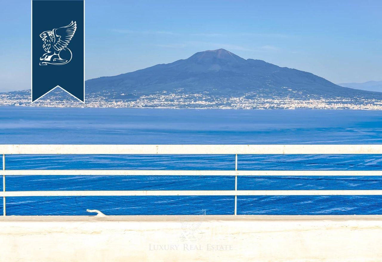 Вилла в Неаполе, Италия, 260 м² - фото 7