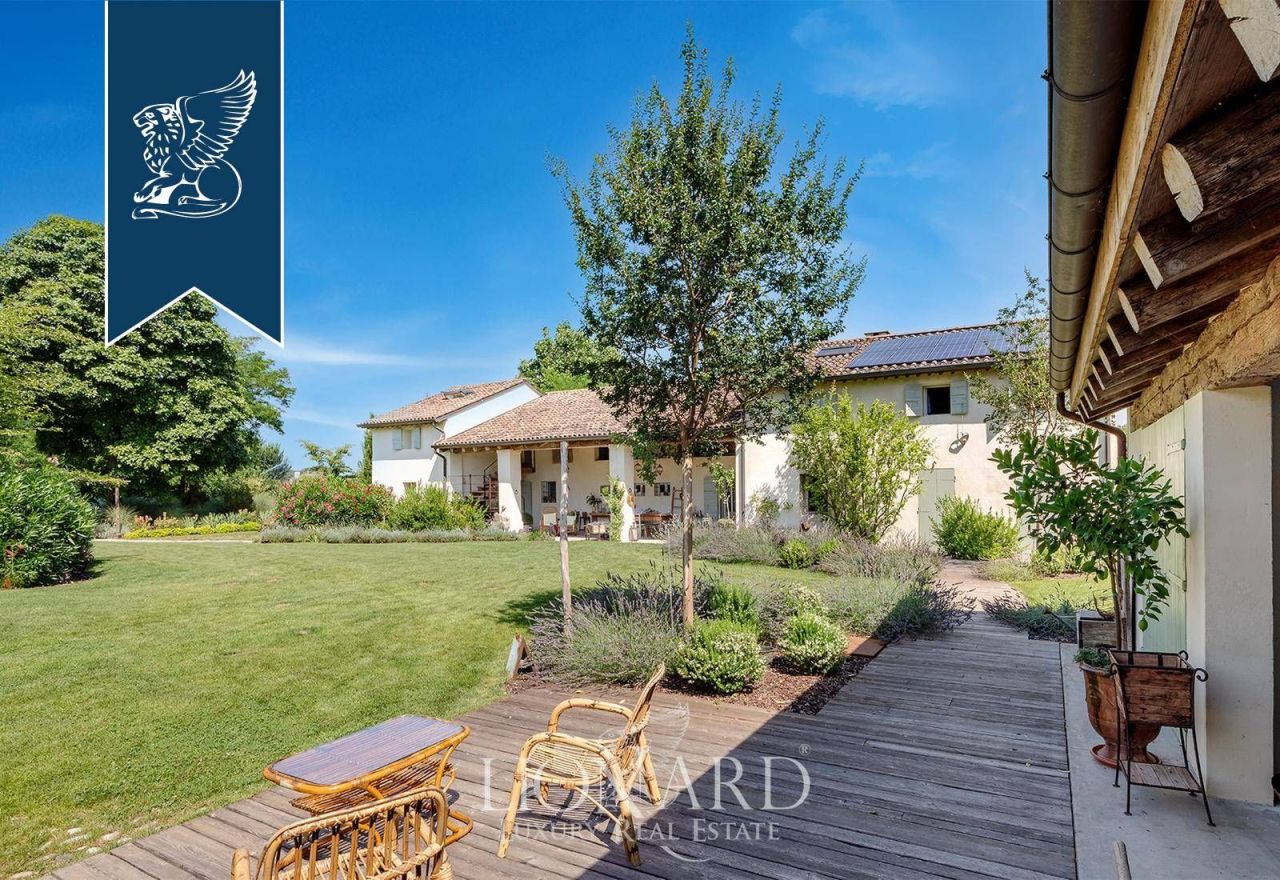 Ферма в Тревизо, Италия, 450 м² - фото 7