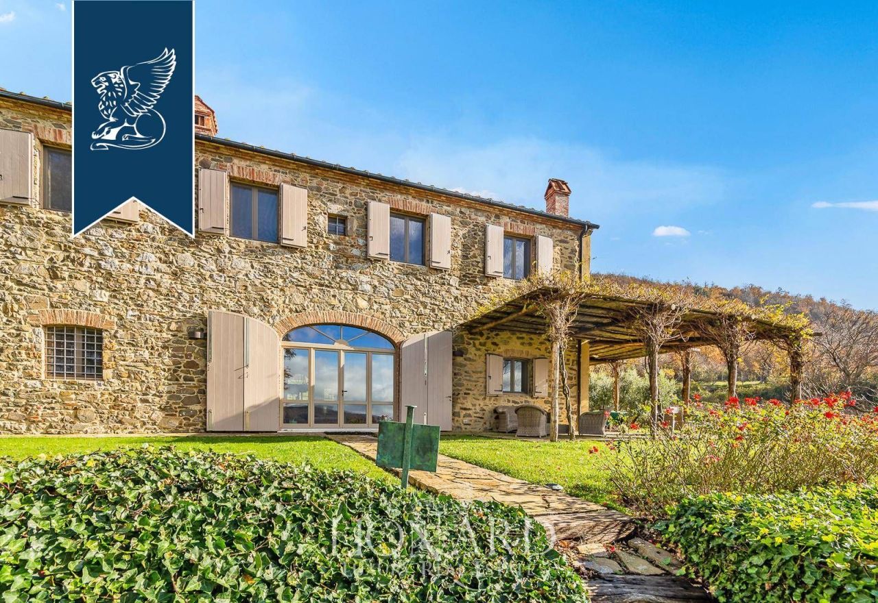 Замок в Сиене, Италия, 10 200 м² - фото 8