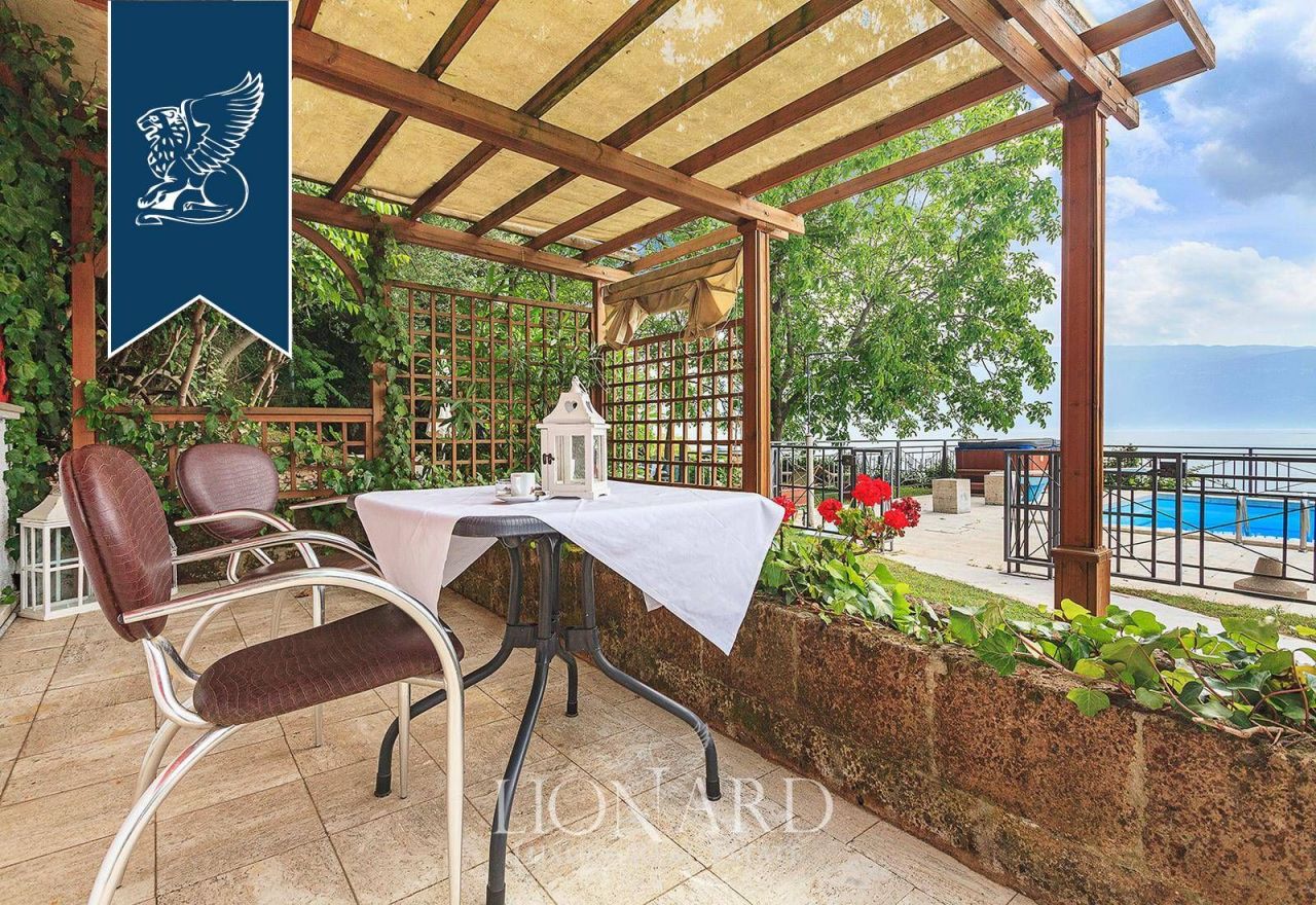 Вилла в Брешии, Италия, 450 м² - фото 7