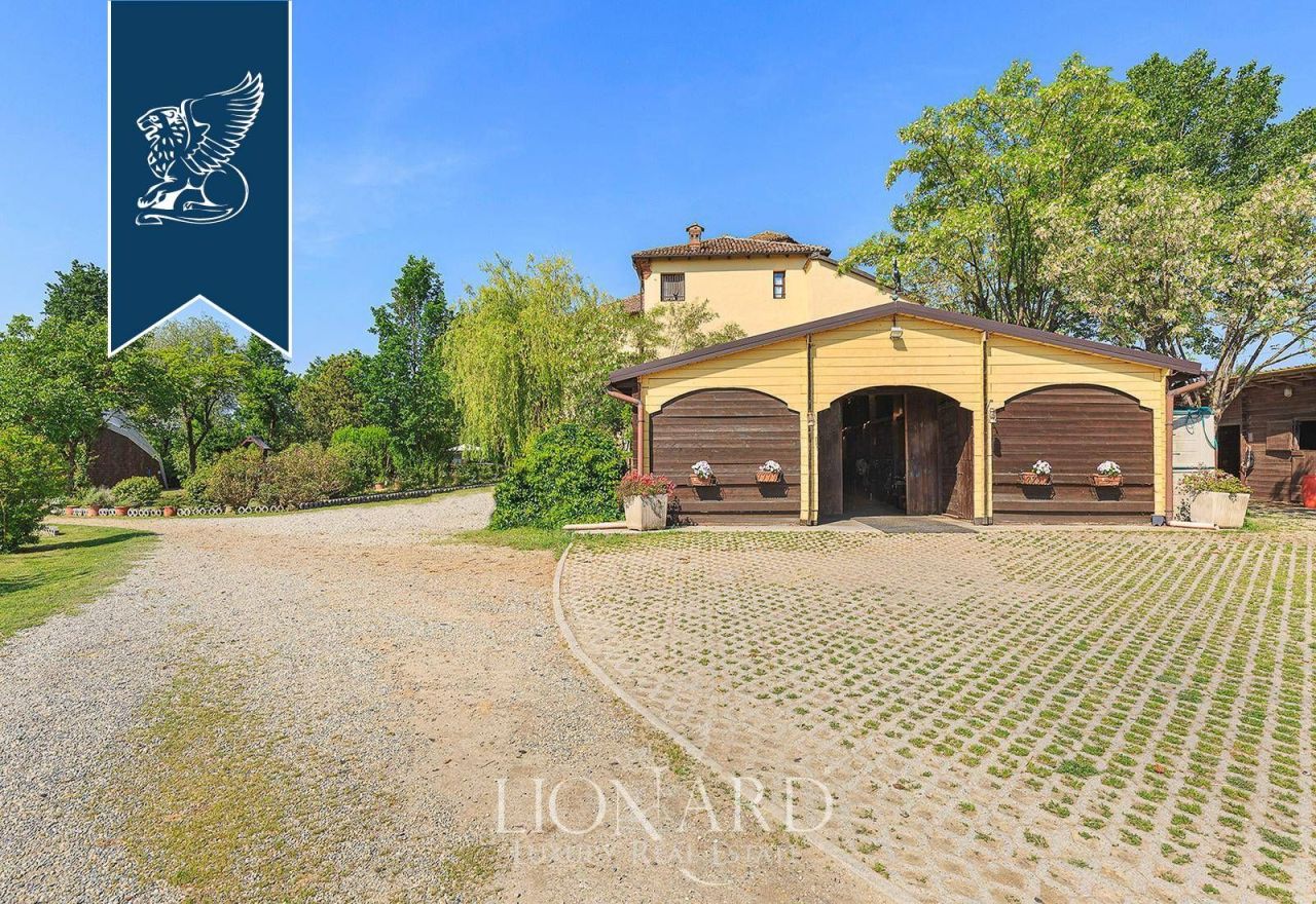 Замок в Алессандрии, Италия, 1 000 м² - фото 7