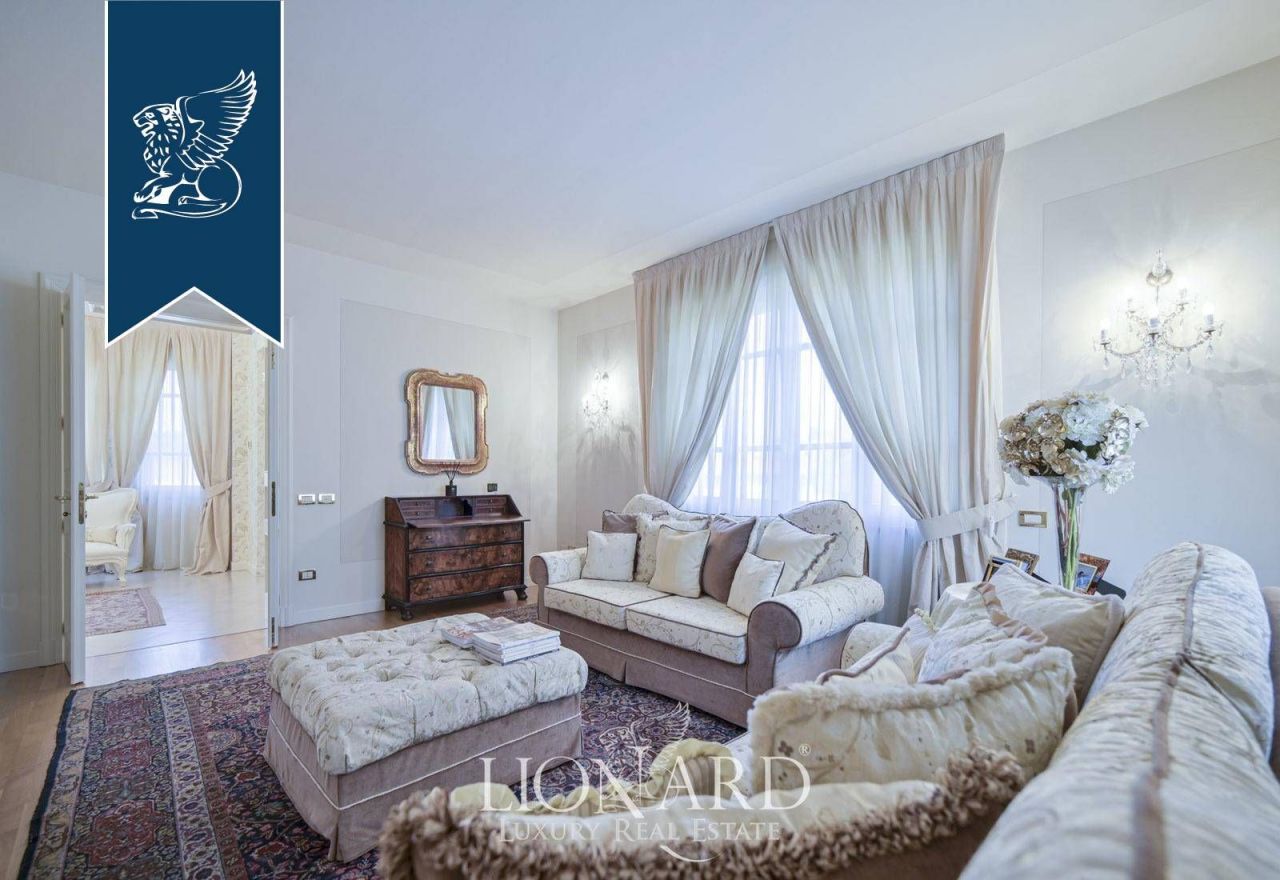 Вилла в Брешии, Италия, 400 м² - фото 7