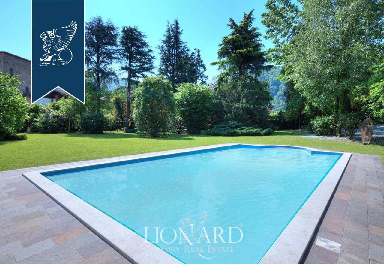 Вилла в Брешии, Италия, 3 000 м² - фото 7
