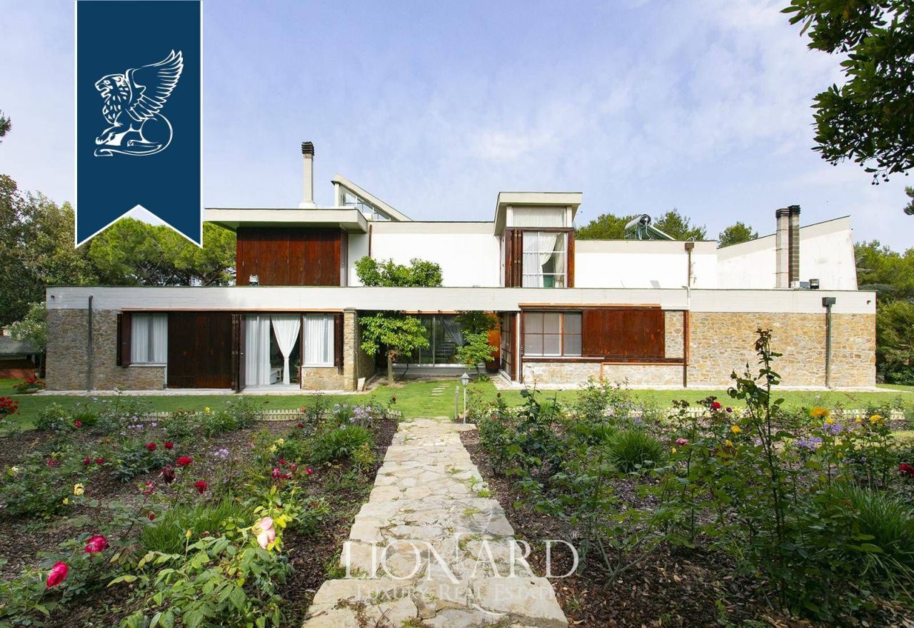 Вилла в Пьомбино, Италия, 800 м² - фото 7