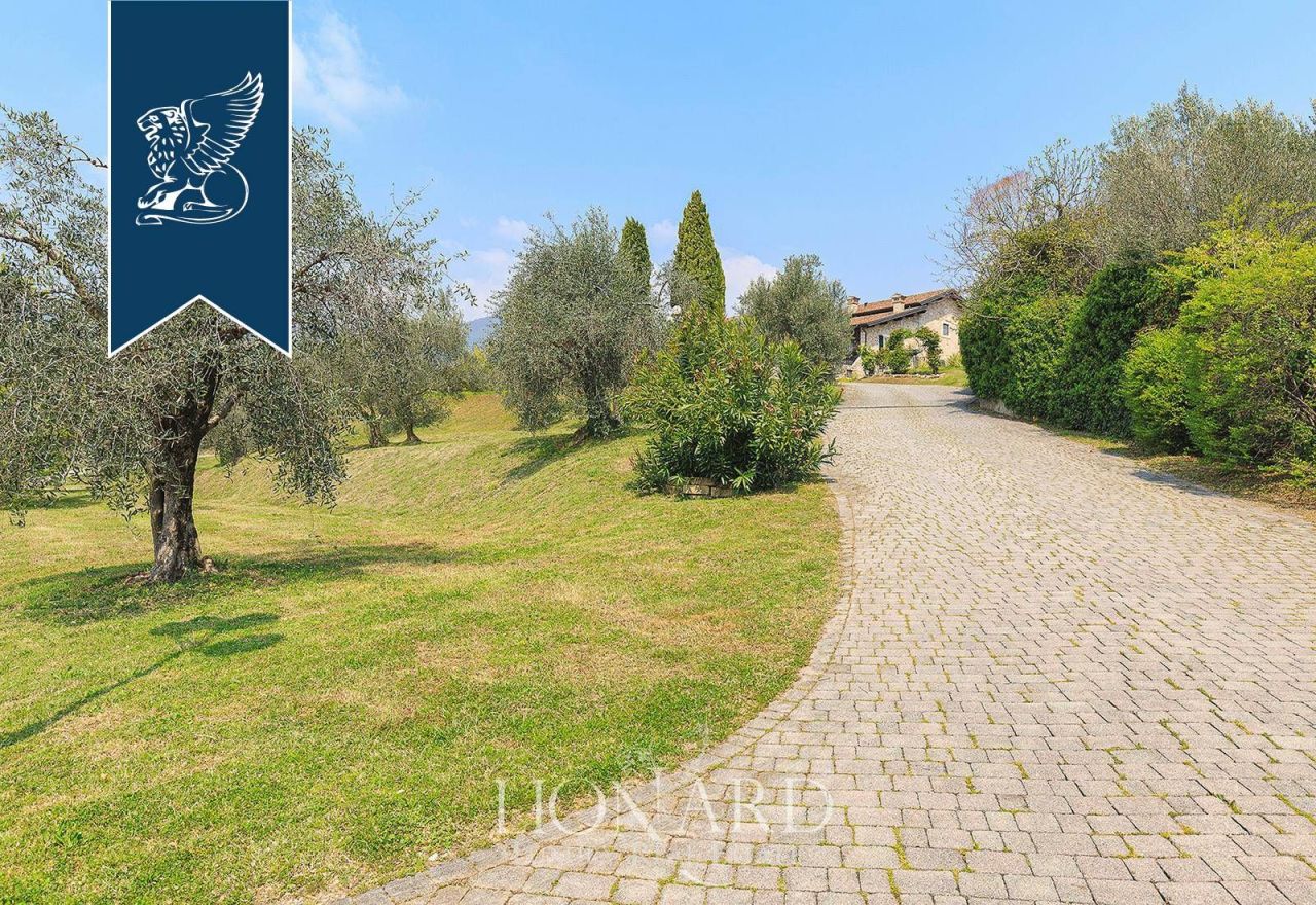 Ферма в Сало, Италия, 2 500 м² - фото 8