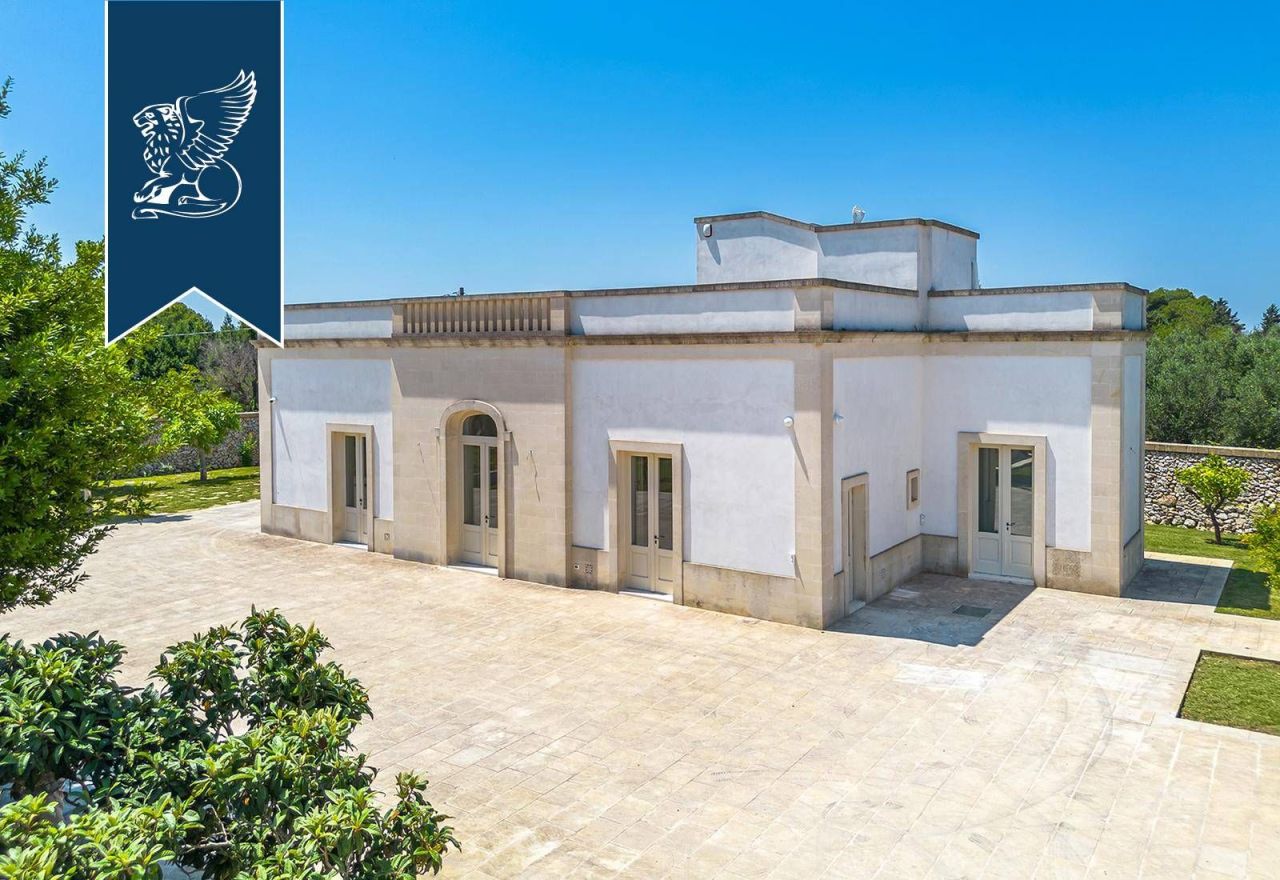 Вилла в Лечче, Италия, 215 м² - фото 9