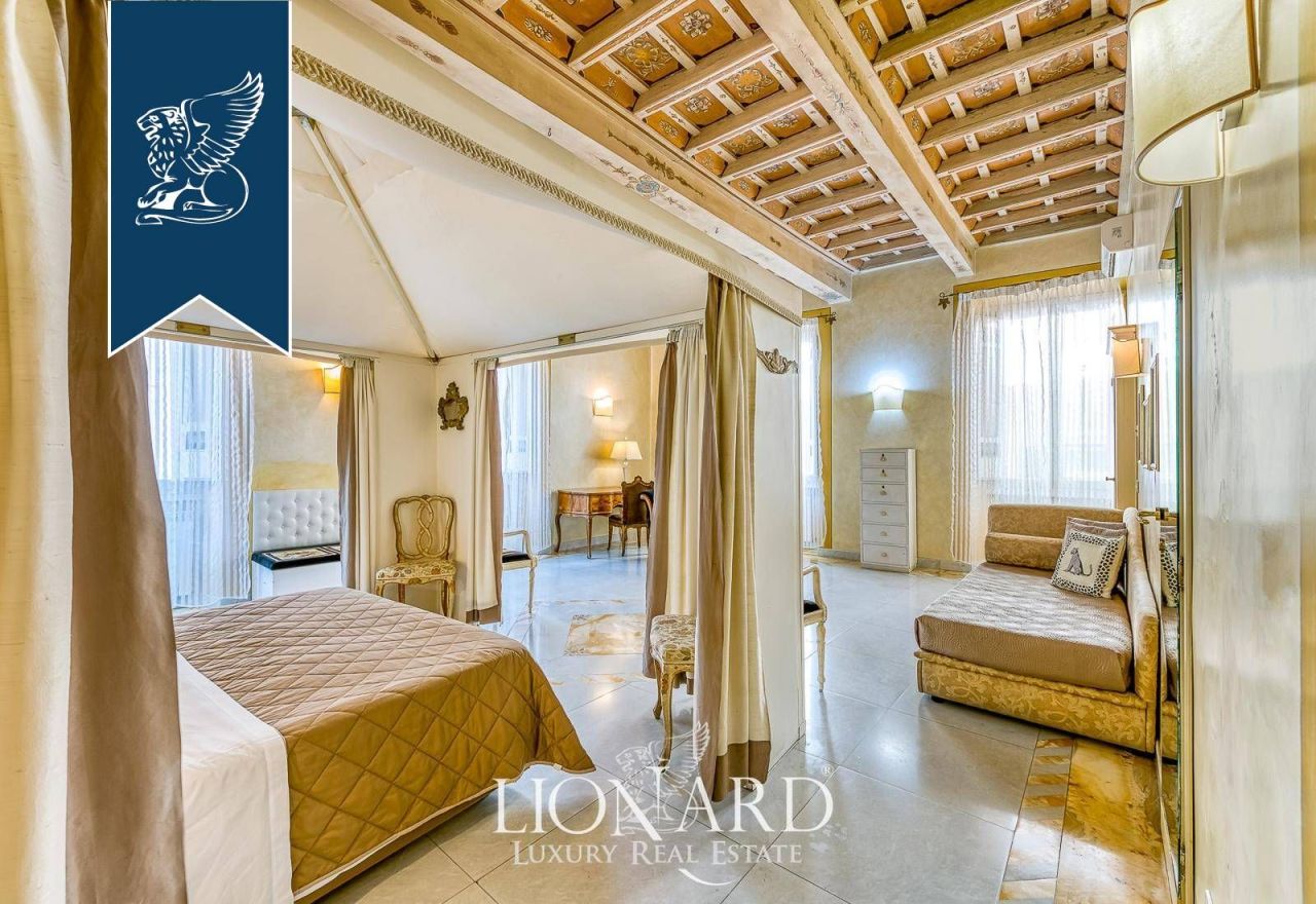 Апартаменты в Риме, Италия, 460 м² - фото 9