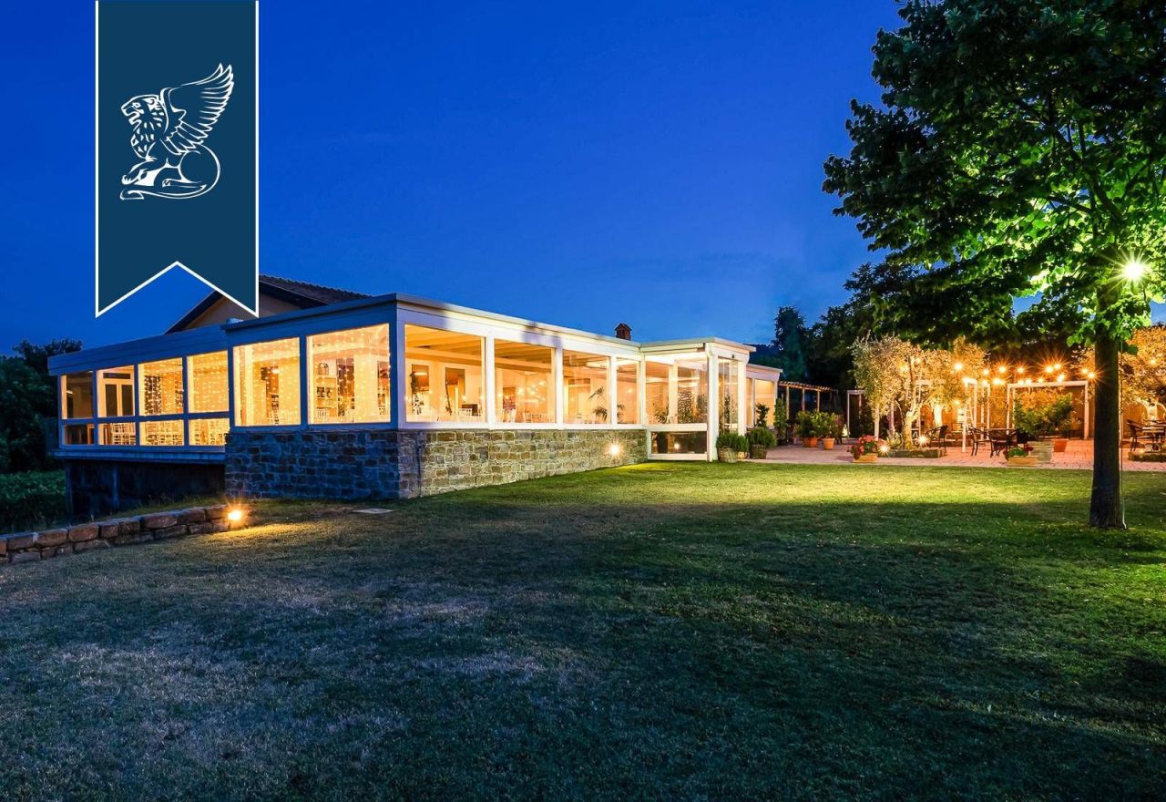 Ферма в Ареццо, Италия, 1 100 м² - фото 9