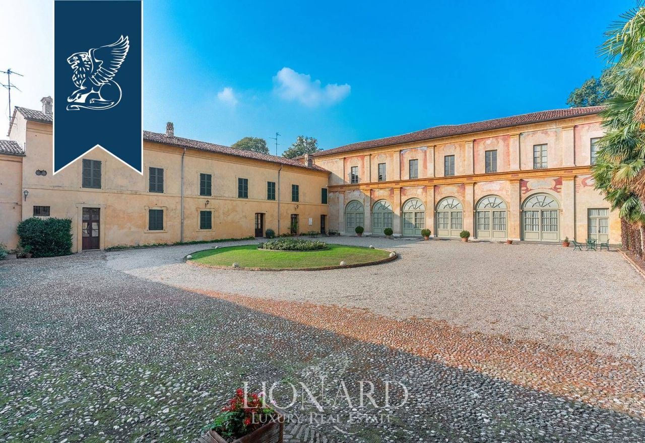 Вилла в Кремоне, Италия, 2 200 м² - фото 9