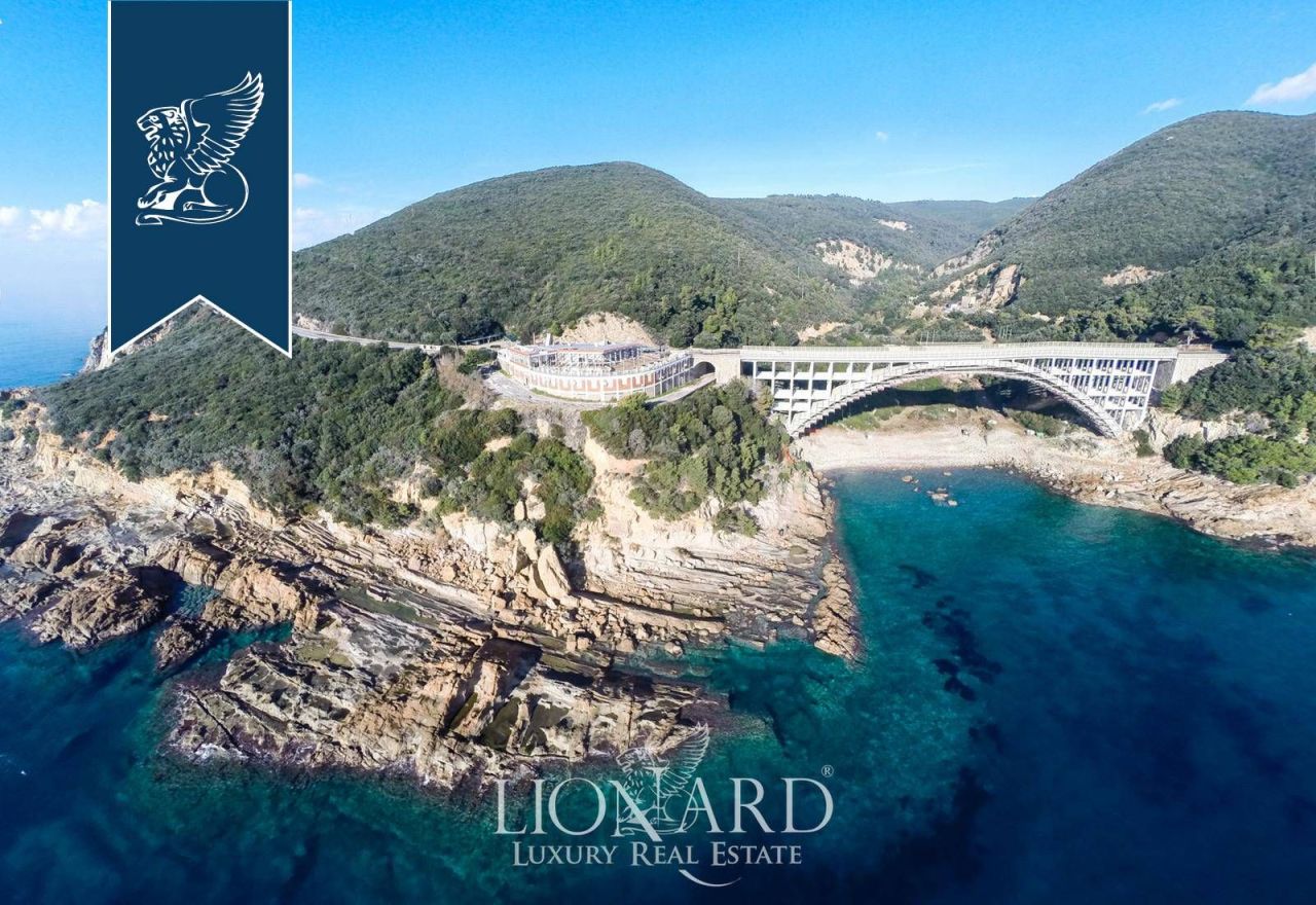 Отель, гостиница в Ливорно, Италия, 860 м² - фото 9