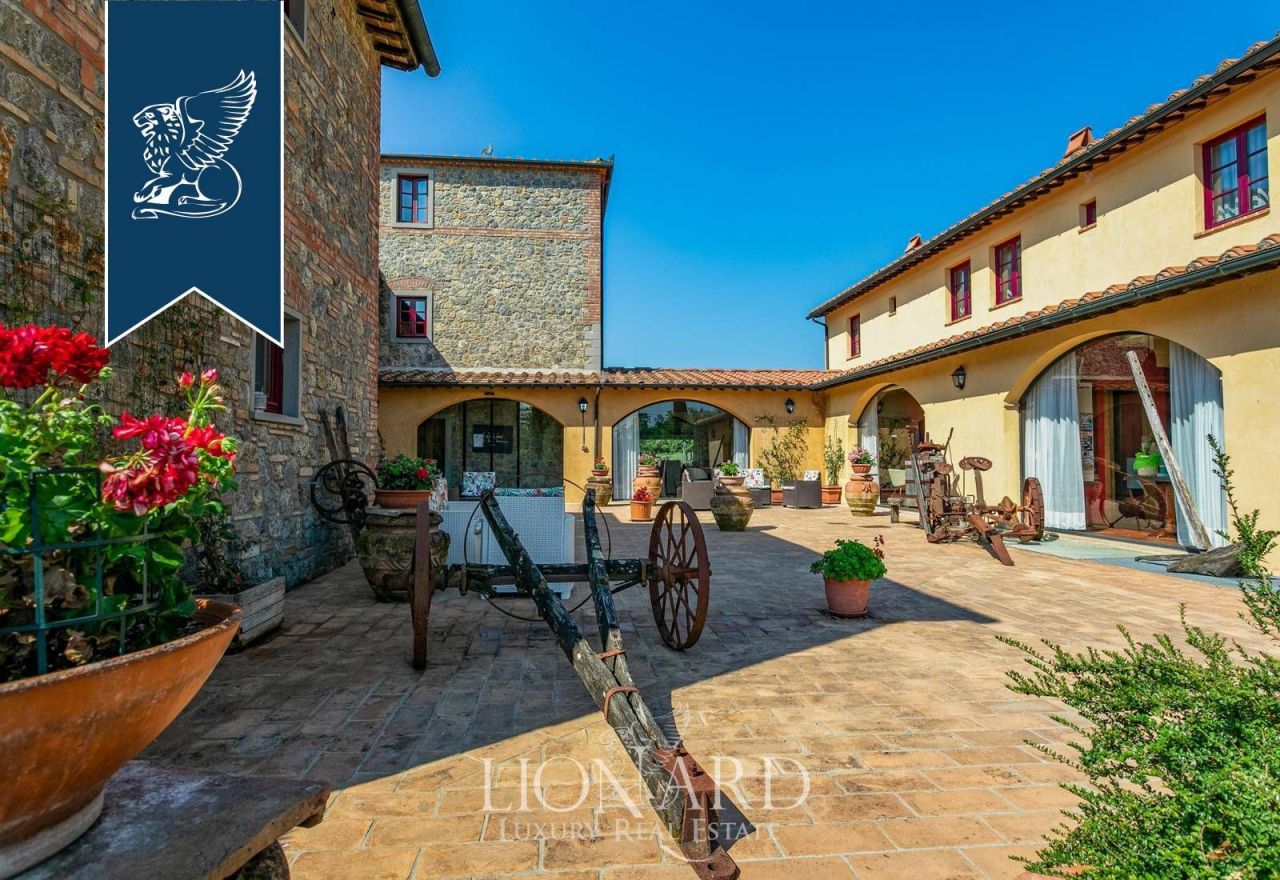 Отель, гостиница в Сан-Джиминьяно, Италия, 3 000 м² - фото 9