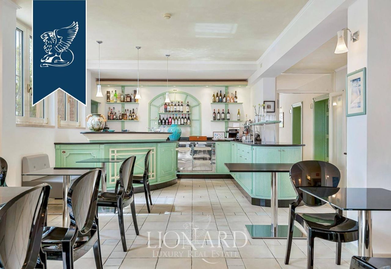 Отель, гостиница в Форте деи Марми, Италия, 1 000 м² - фото 9