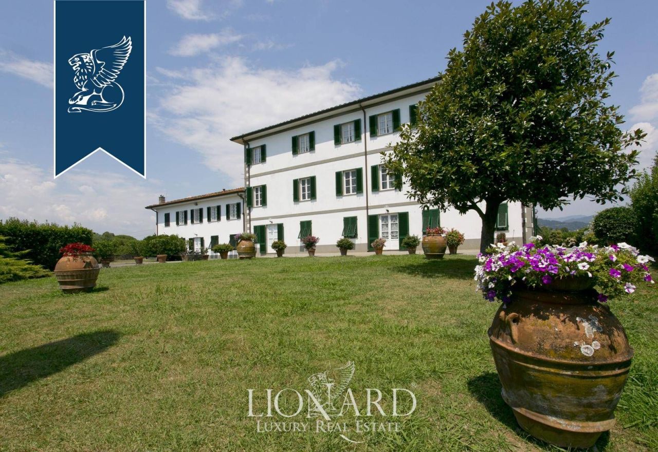 Вилла в Капаннори, Италия, 700 м² - фото 9