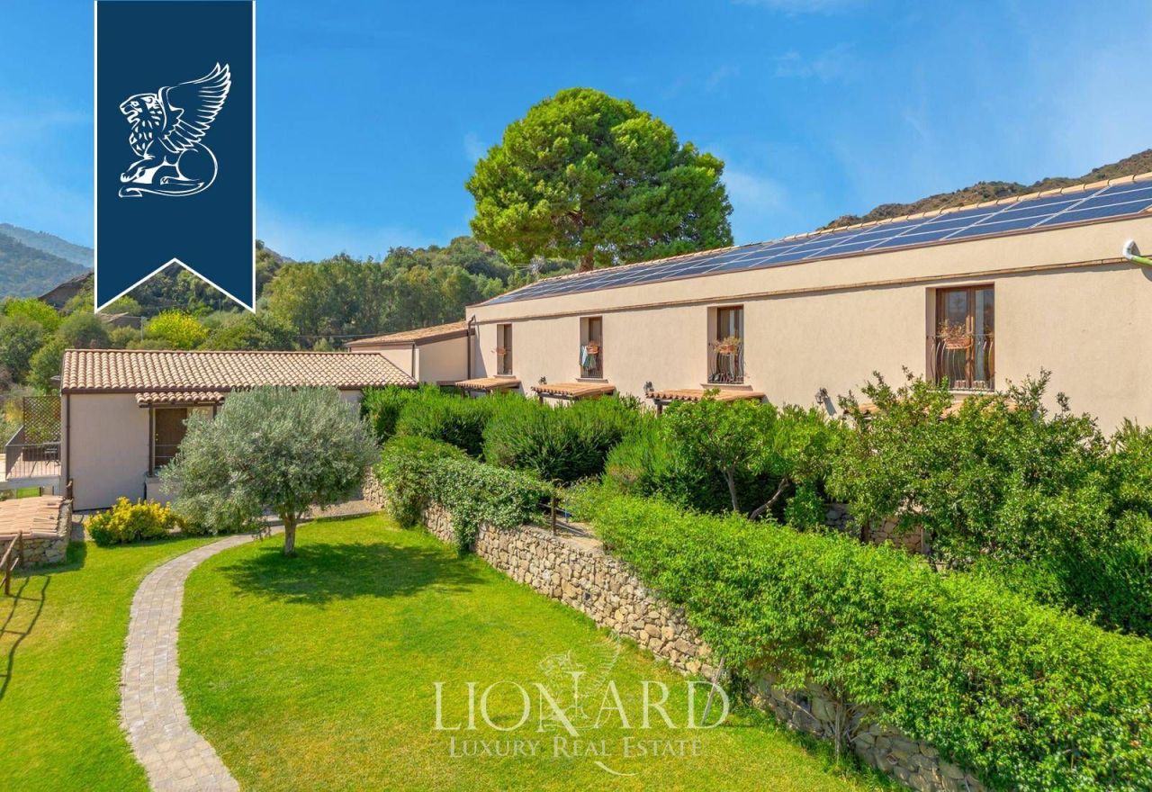 Ферма в Катании, Италия, 897 м² - фото 9