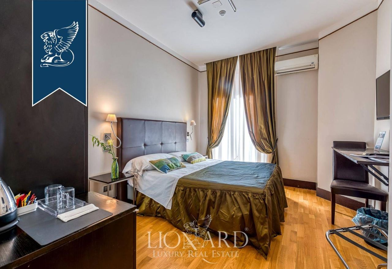 Отель, гостиница в Неаполе, Италия, 600 м² - фото 9