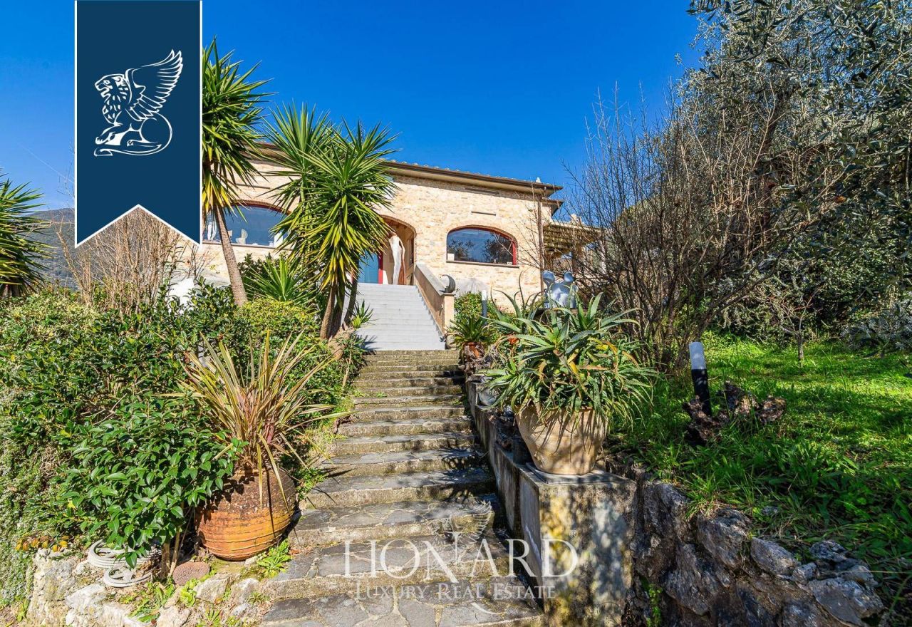 Вилла в Камайоре, Италия, 360 м² - фото 9