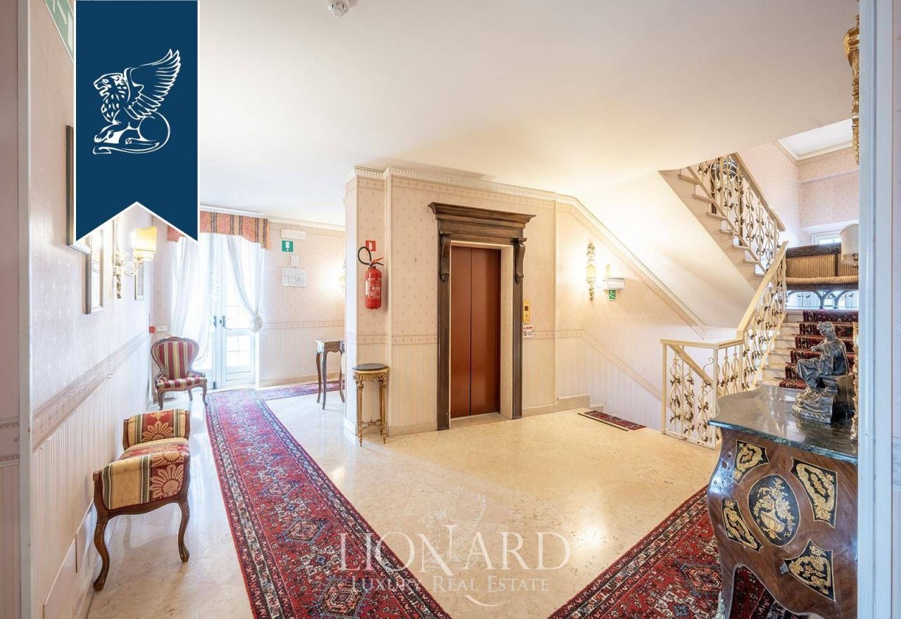 Отель, гостиница в Феррара, Италия, 2 273 м² - фото 9