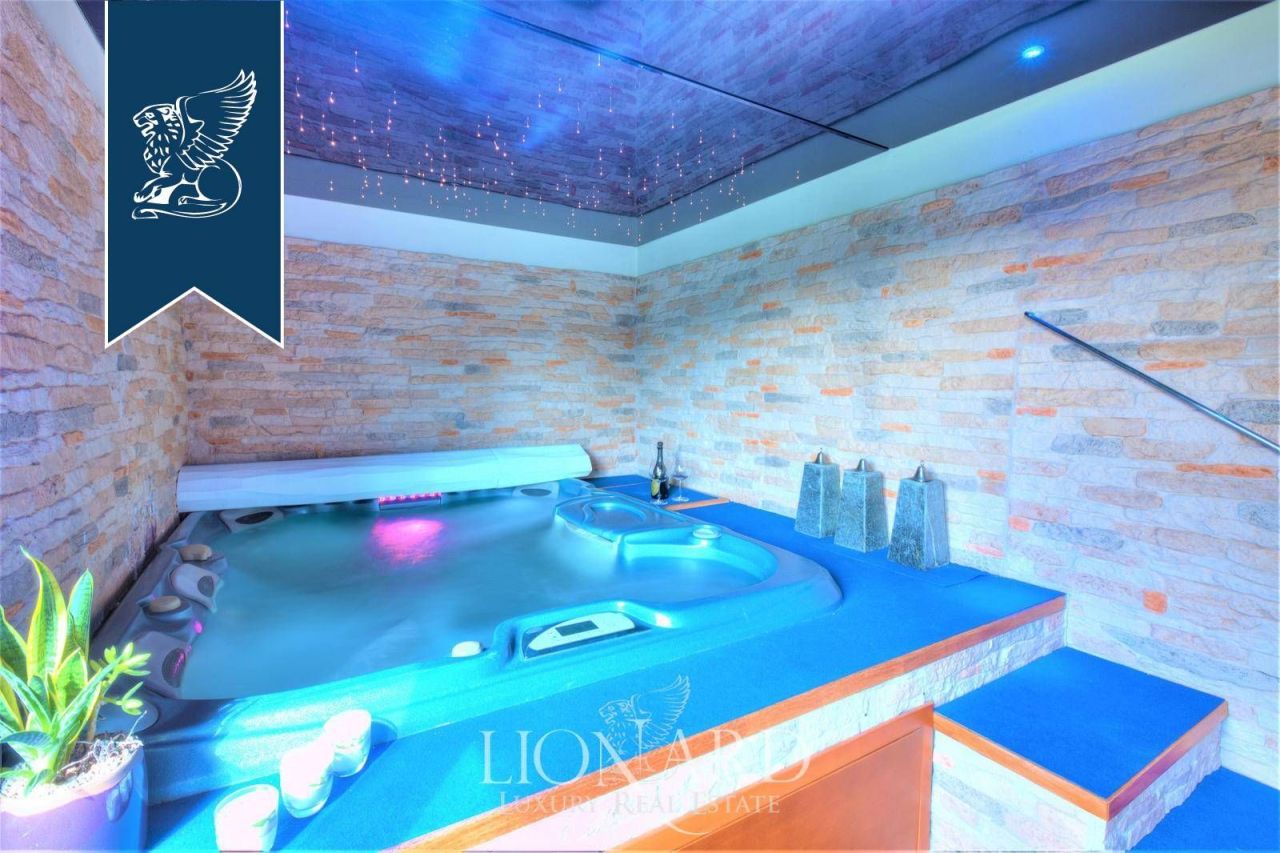 Апартаменты в Бергамо, Италия, 200 м² - фото 9