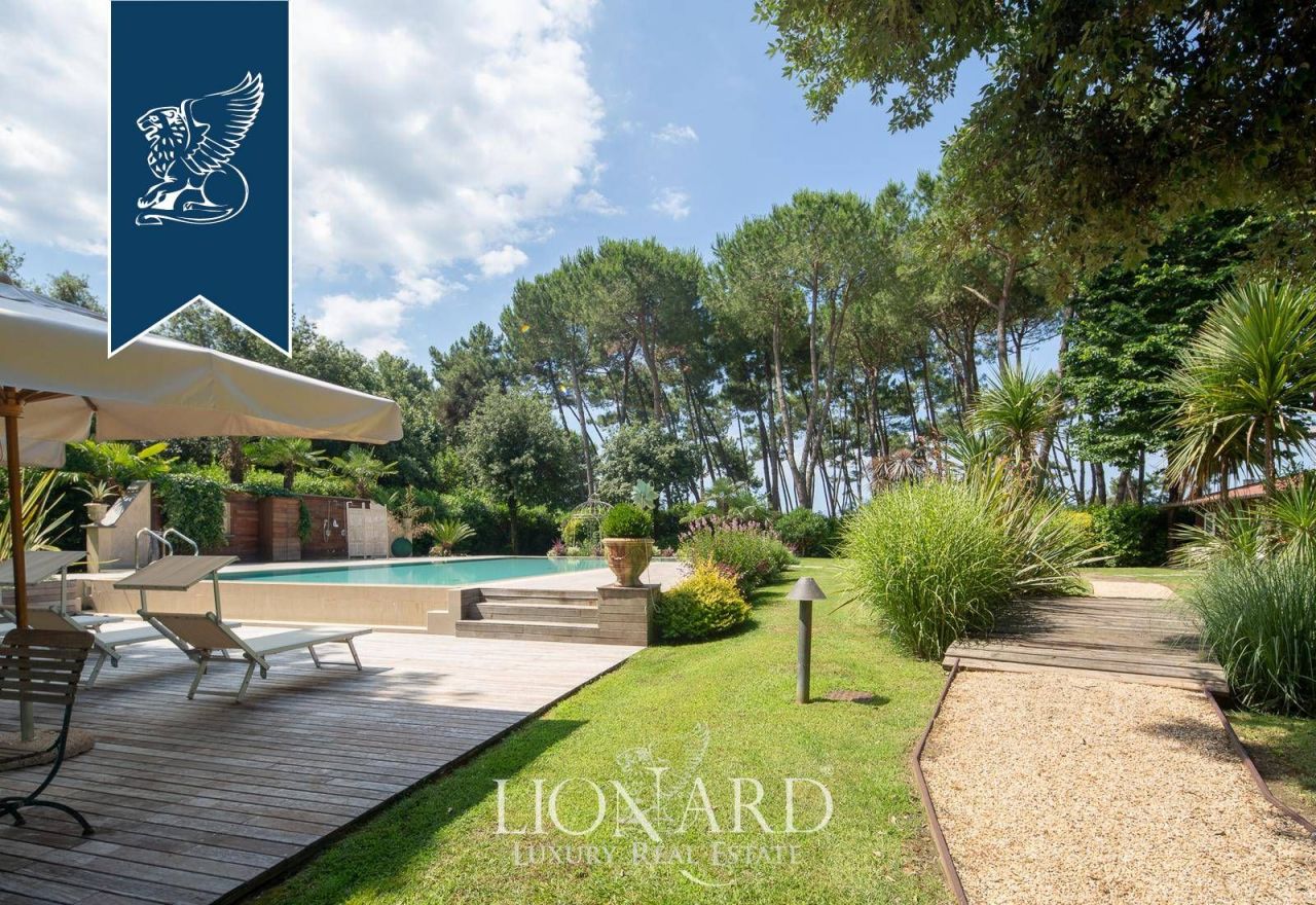 Вилла в Массе, Италия, 1 100 м² - фото 9