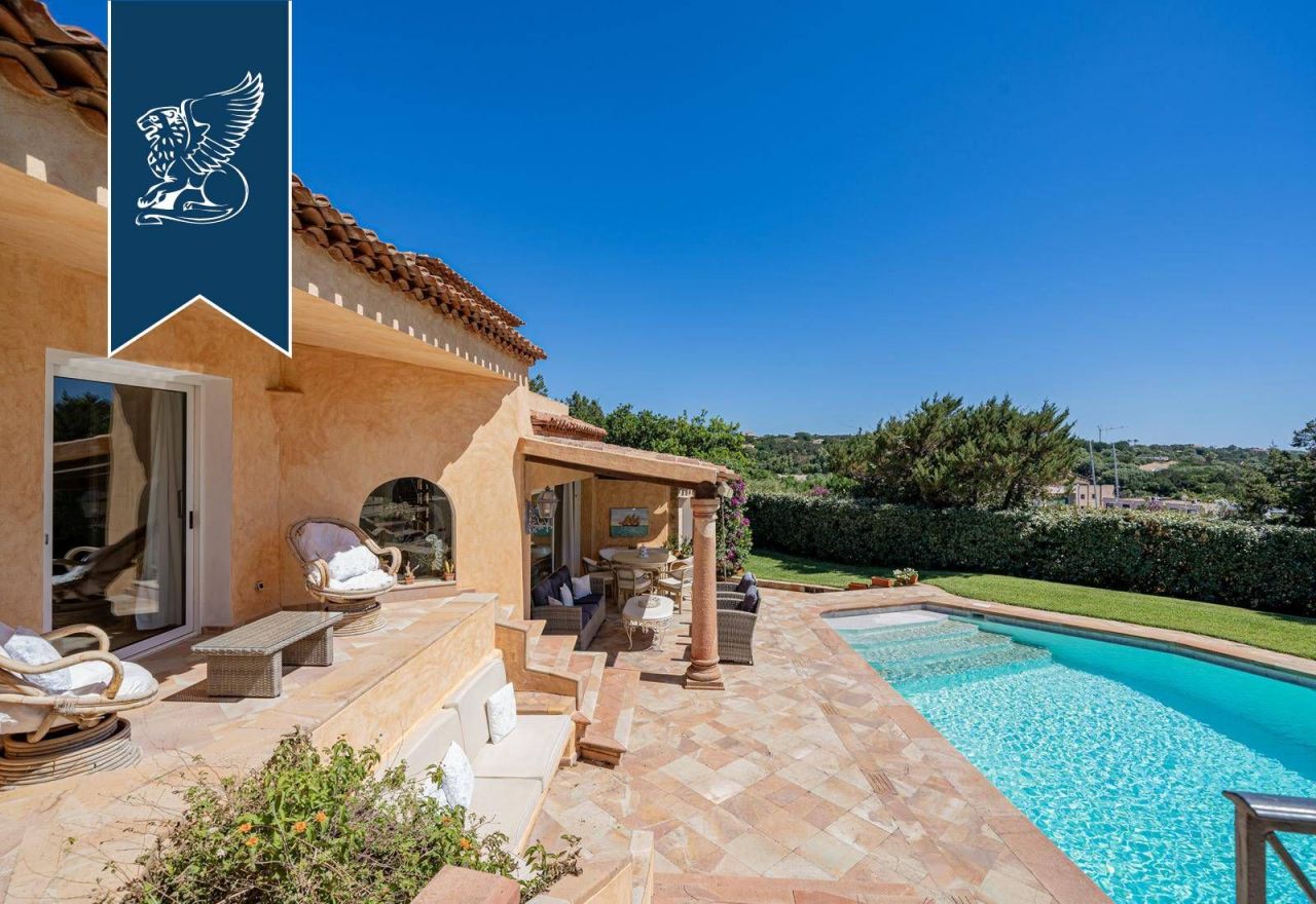 Вилла в Порто Черво, Италия, 320 м² - фото 9