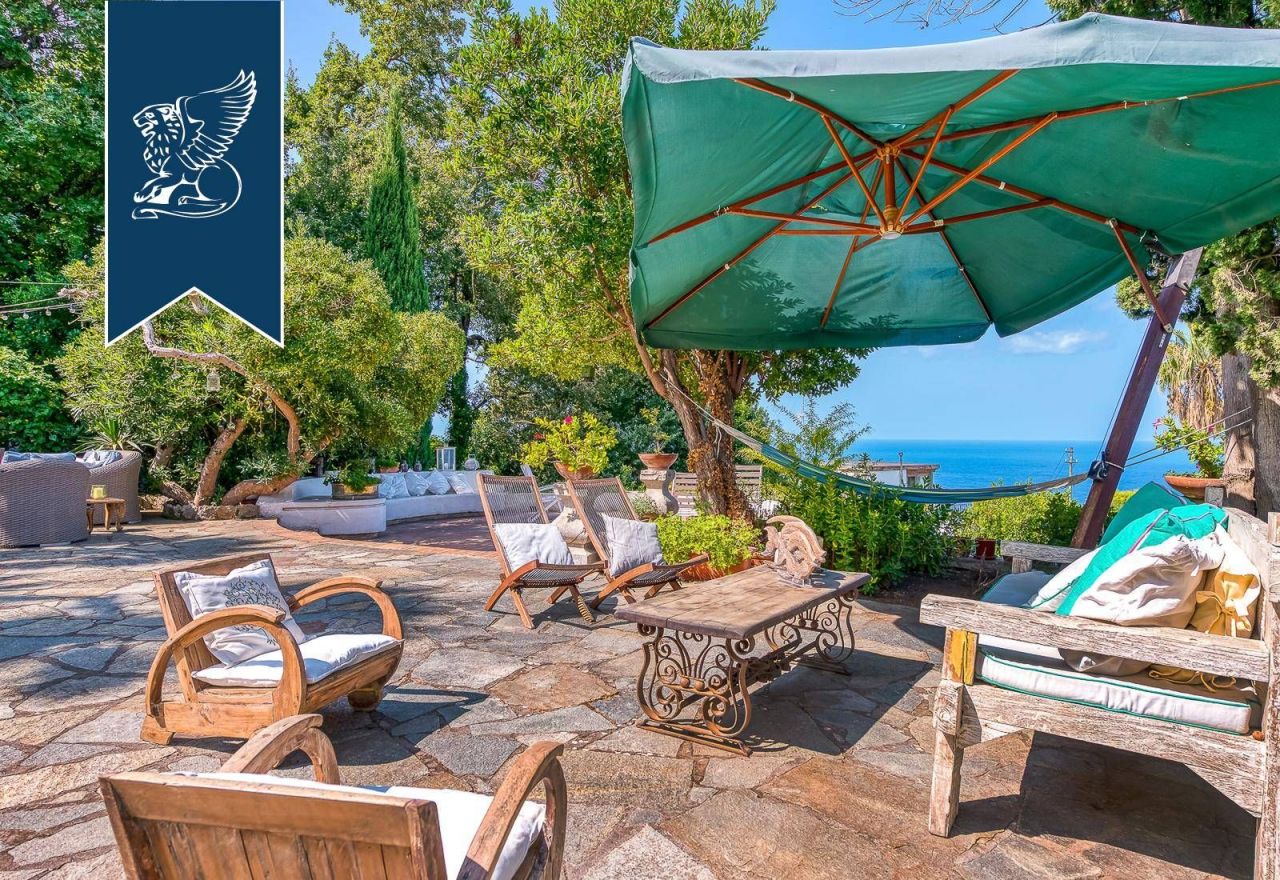 Вилла в Неаполе, Италия, 200 м² - фото 9