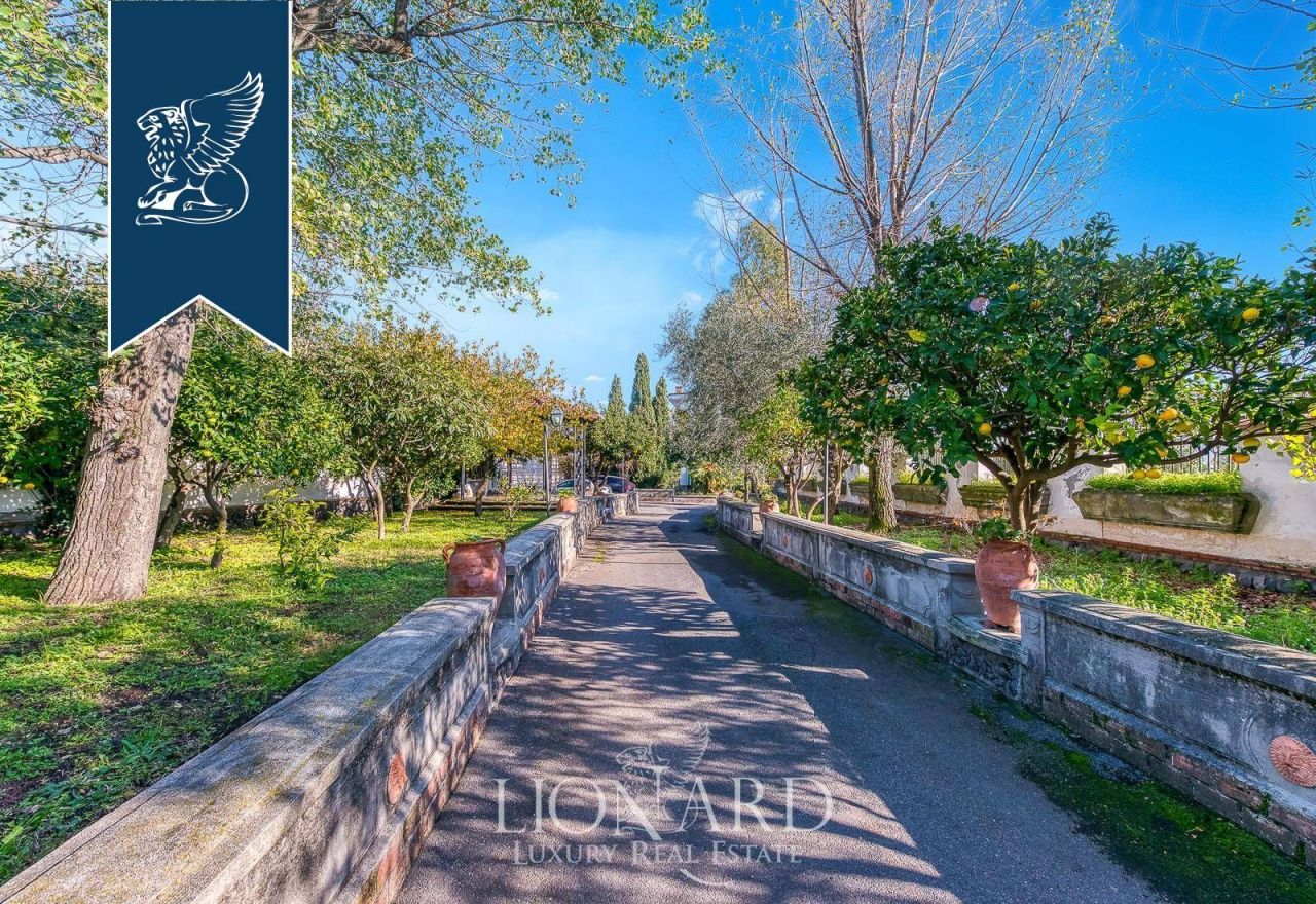 Вилла в Неаполе, Италия, 500 м² - фото 9