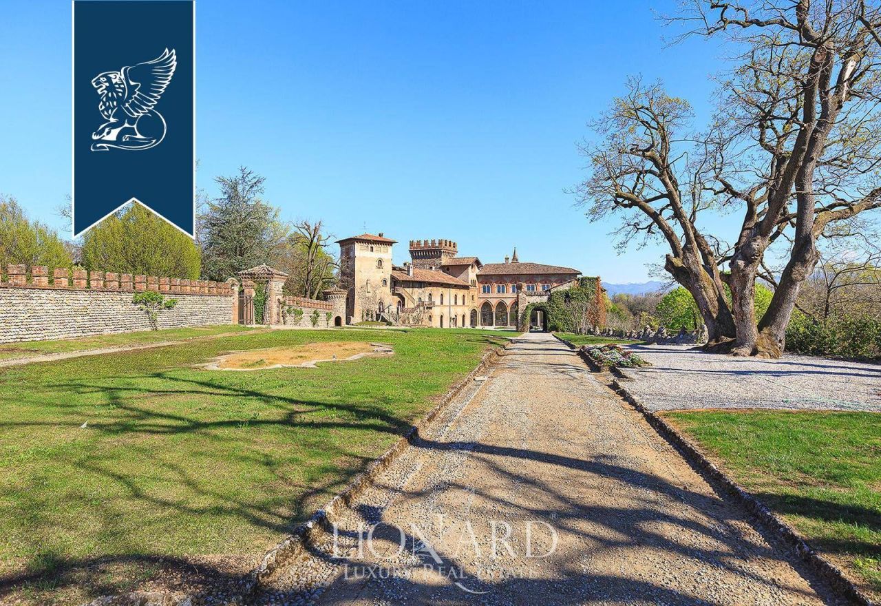 Замок в Бергамо, Италия, 2 200 м² - фото 9