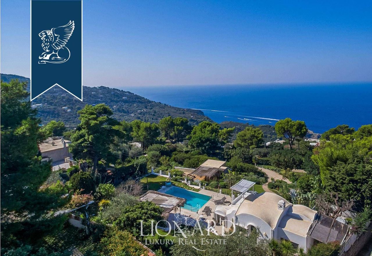 Вилла в Неаполе, Италия, 300 м² - фото 9