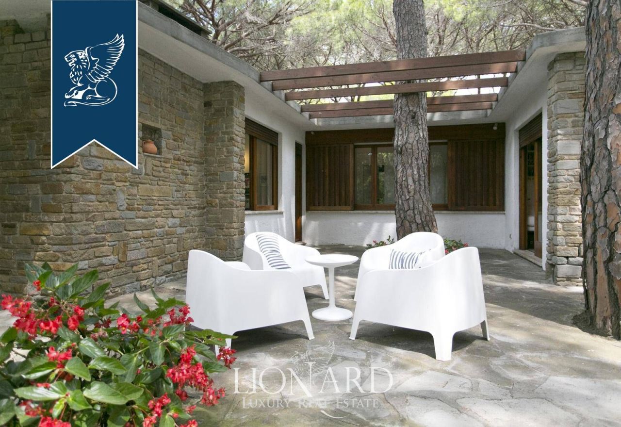 Вилла в Кастильоне-делла-Пеская, Италия, 300 м² - фото 9