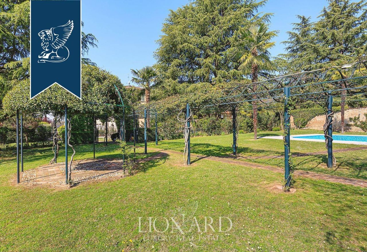 Вилла в Брешии, Италия, 1 500 м² - фото 9