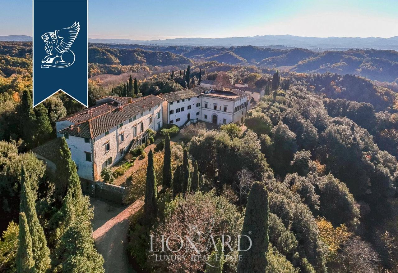 Ферма в Ареццо, Италия, 25 000 м² - фото 9